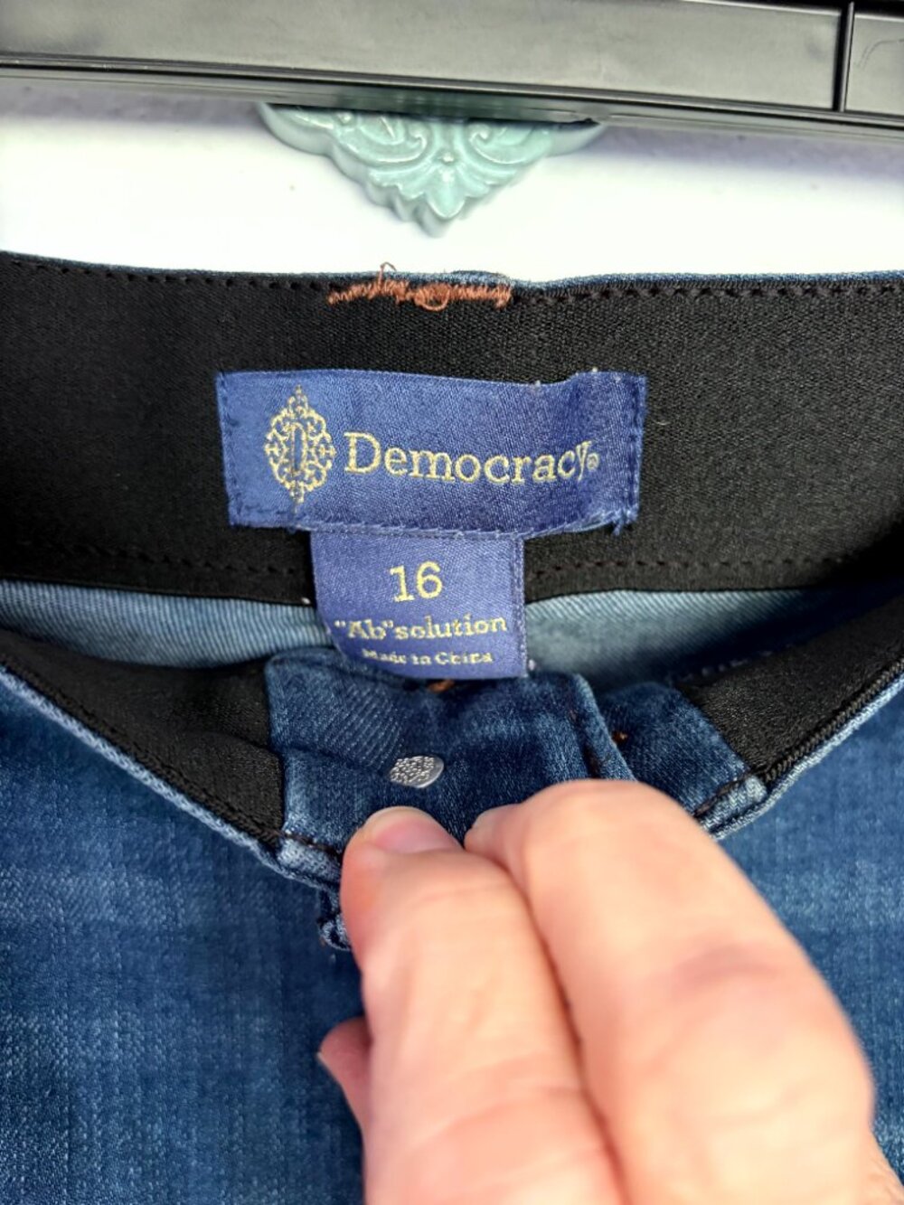 Democracy AB Solutions Women's Size 16 Straight Leg Blue Jeans - Picture 4 of 9